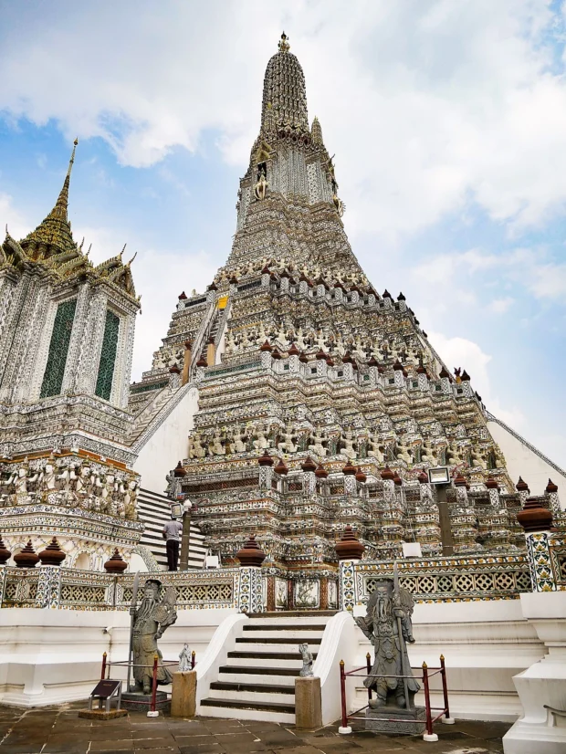 Bangkok, Thailand, Wat Arun (2022) วัดอรุณราชวรารามราชวรมหาวิหาร เขตบางกอกใหญ่ กรุงเทพมหานคร Wat Arun (18)