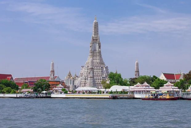 Sunrise Serenity at Wat Arun in Bangkok