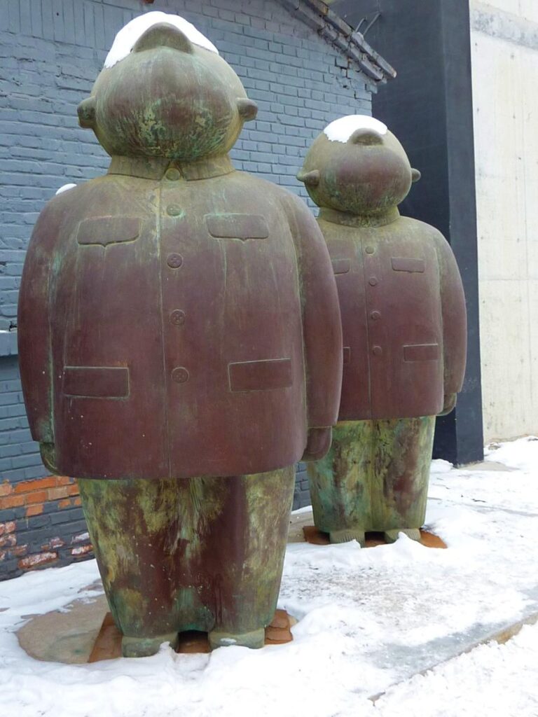 ·˙·ChinaUli2010·.· Beijing - 798 Art-District, my new friends - panoramio (2)