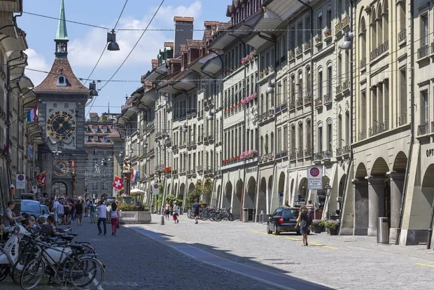 Bern, Switzerland, Zytglogge Bern - Kramgasse mit Zytglogge (2014)