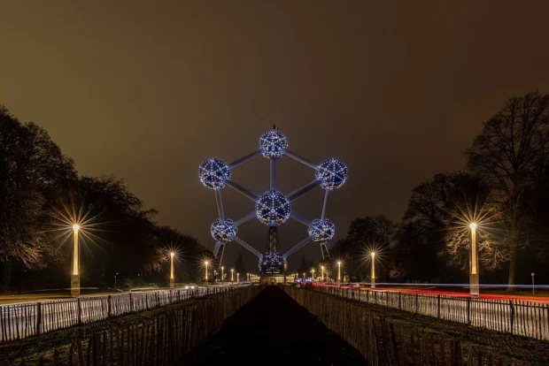 Unfolding the Atomium in Brussels: A Crystal of Iron and Innovation