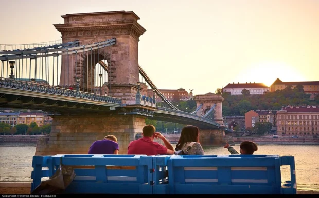Chain bridge at sunset from the right bank of Danube, 2012 Budapest (8082258970)