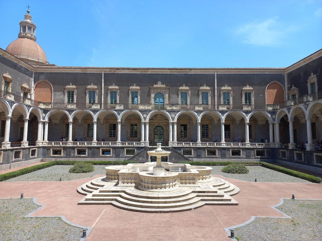 Catania, ex Monastero dei Benedettini 13