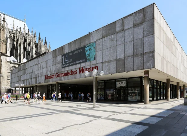Köln, Roncalliplatz. Römisch-Germanisches Museum