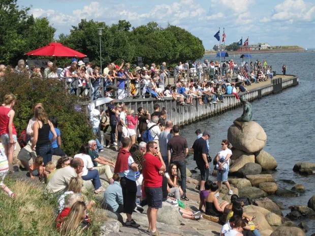 The Little Mermaid in Copenhagen: A Seaside Icon Calling You