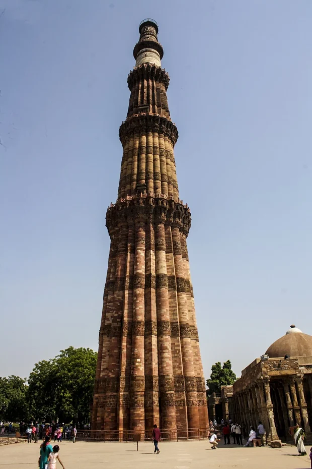 Qutub Minar Delhi Invite Curious Eyes and Lens