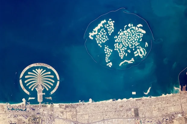 Artificial Archipelagos, Dubai, United Arab Emirates ISS022-E-024940 lrg