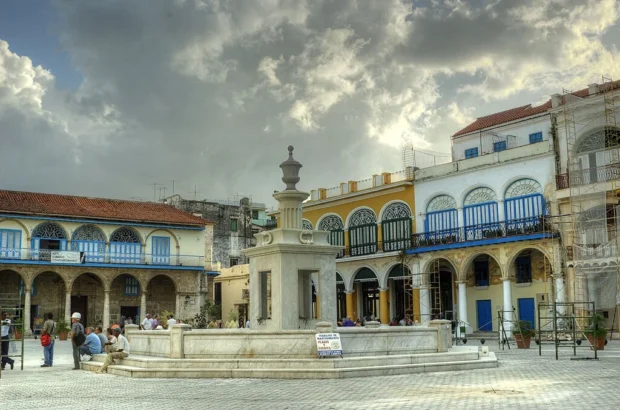 Havana, Cuba, Plaza Vieja Havana La Habana Vieja (4189979011)