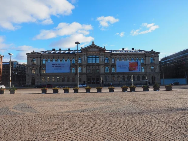 Ateneum in April