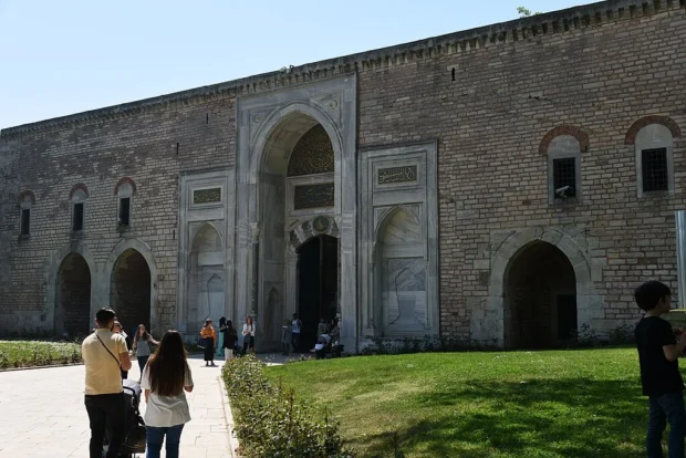 The Imperial Gate (Bâb-ı Hümâyûn), Topkapi Palace, Istanbul, Turkey. Shooting from the inner (first) courtyard