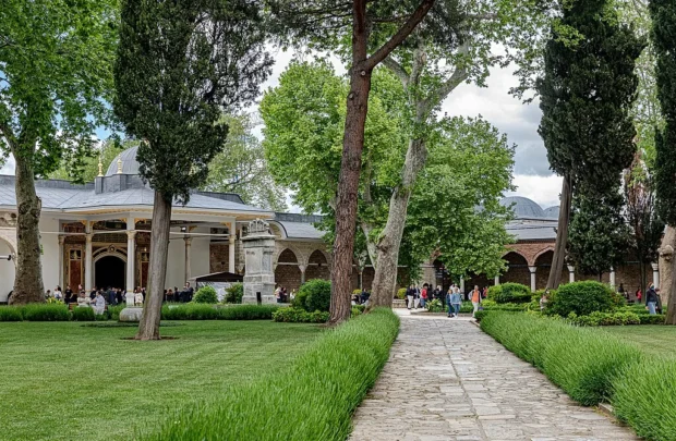 Topkapi Palace, Istanbul (52116768973)