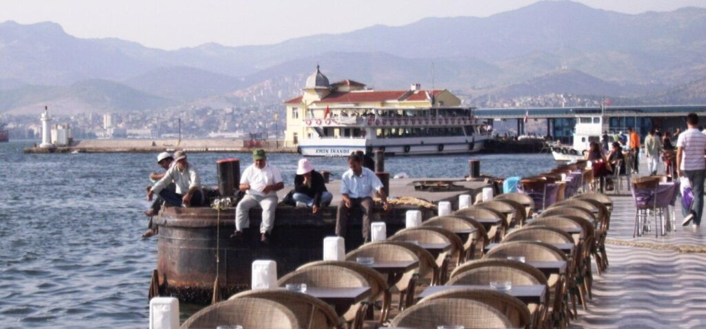 Izmir-kordonboyu - panoramio - HALUK COMERTEL (10)