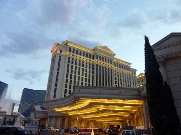 Caesars Palace (7982811242)