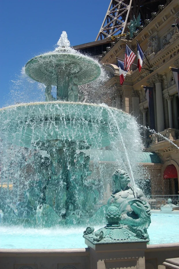 Fountain @ Paris Las Vegas (2597093213)