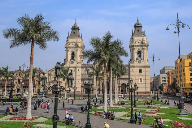 Lima, Peru, Plaza Mayor Lima, Peru…the Plaza de Armas de Lima by day (8444360764)