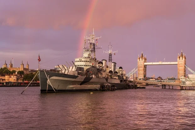 See London’s Most Iconic Sights and Find Unexpected Corners