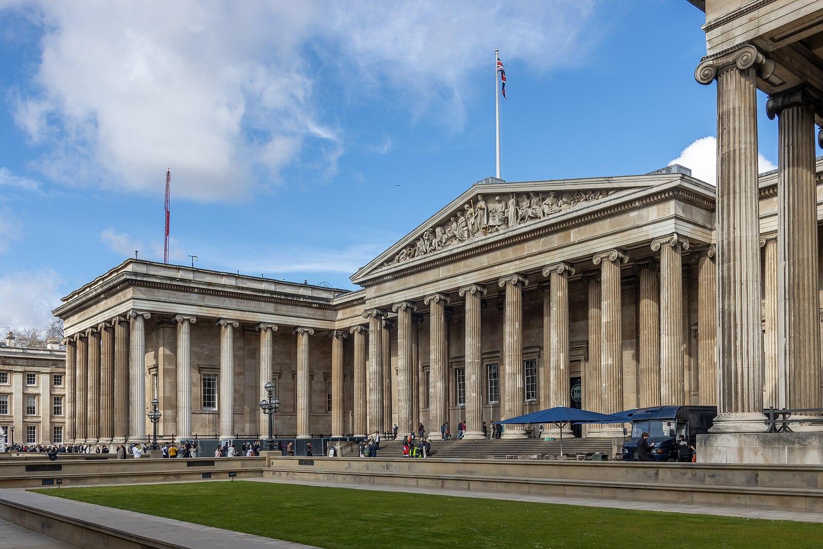 Discover London British Museum Wonders with Easy Access and Local Charm