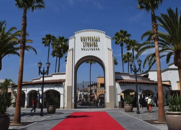 Universal archway 2019