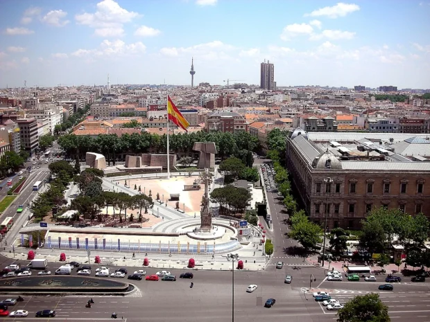 Feel Madrid’s Pulse: Classic Sights, Art, and Everyday Life Await
