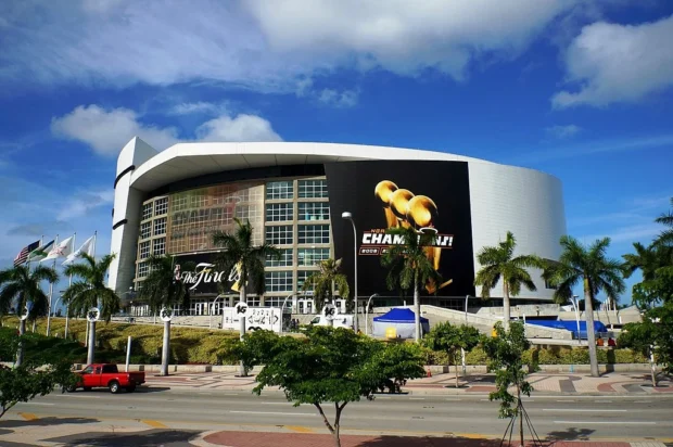 Miami, United States, American Airlines Arena American Airlines Arena - panoramio (1)