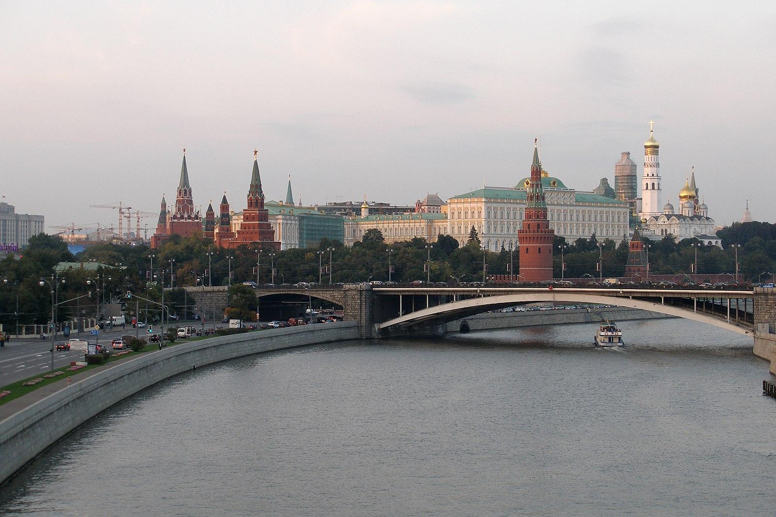 Moscow Kremlin Secrets: Unveiling Russia’s Heartbeat