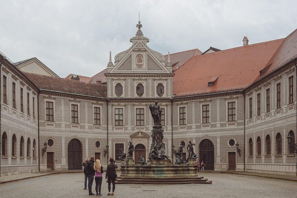 20220924 Wittelsbacher Fountain Munich Residence