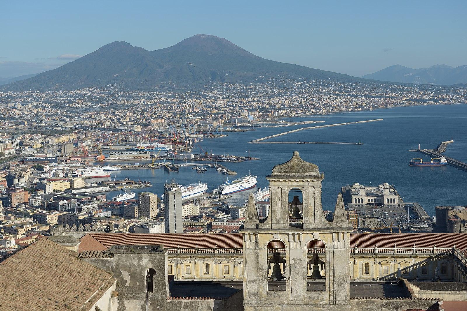 Naples Italy: Enjoy Vibrant Streets and Amazing Flavors