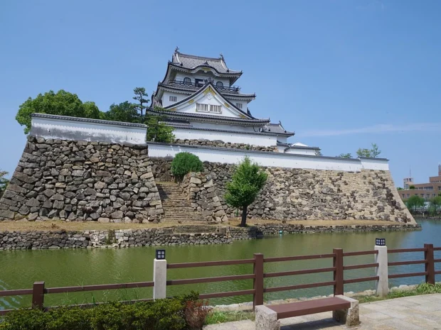 Osaka, Japan, Osaka Castle Stone Walls 岸和田城 Kishiwada Castle 2013.8.29 - panoramio (2)