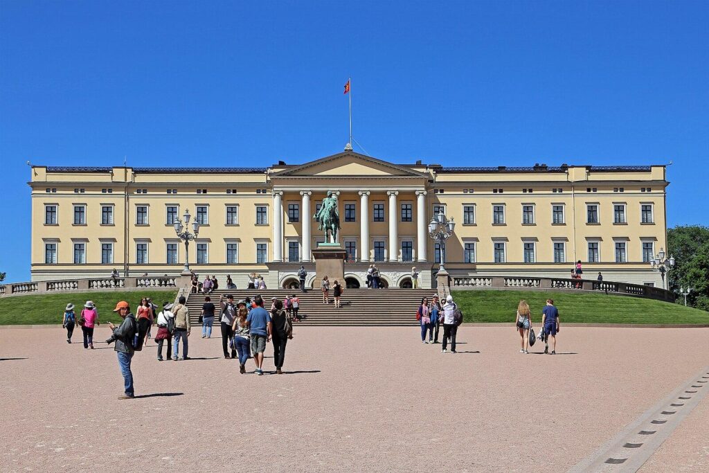 00 7737 Royal Palace, Oslo