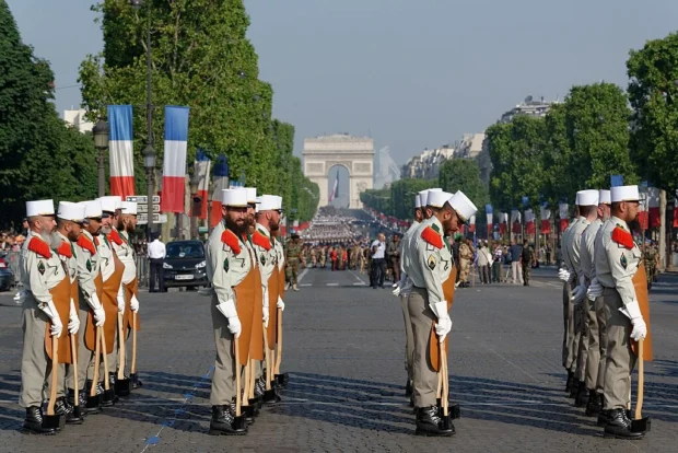 Paris, France, Champs Élysées Parade 1er RE Bastille Day 2013 Paris t091932