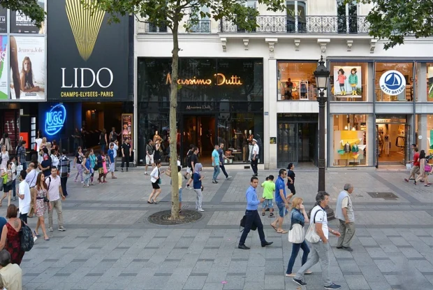 Paris, France, Champs Élysées Shops Lido and Massimo Dutti, Paris 23 August 2013