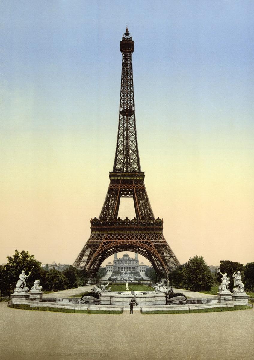 Explore the Eiffel Tower in Paris: A Must-See Icon Awaits