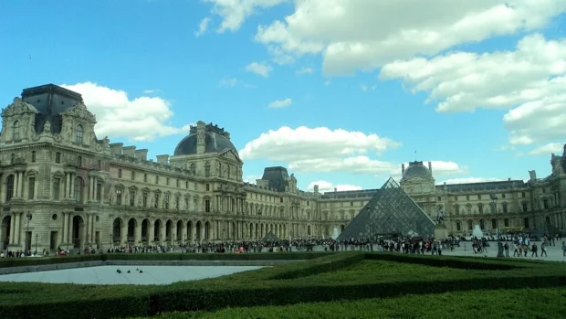Paris Louvre Museum Invitation to Visual Elegance and History