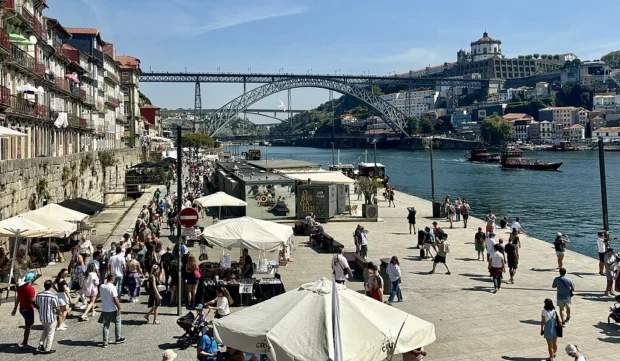 Porto, Portugal, Ribeira District -i---i- (54045813007)