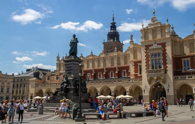 2018-07-04 Adam Mickiewicz Monument on Old Town Market Square in Kraków