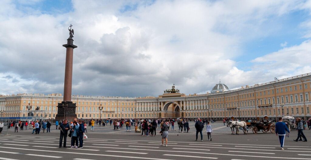 2019-07-30-3516-Saint-Petersburg-Palace Square