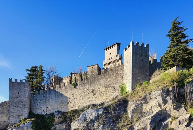 See San Marino Up Close: Embrace Ancient Towers and Everyday Life