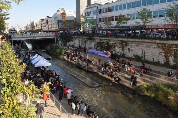 Cheonggyecheon Dongdaemun concert