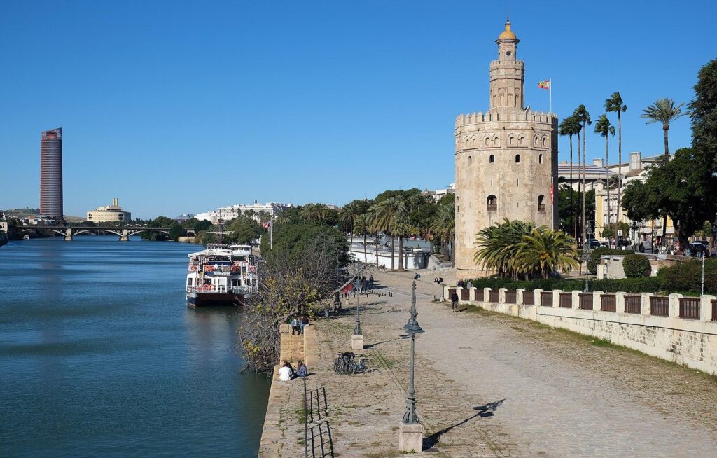 Canal de Alfonso XIII Torre del Oro Sevilla