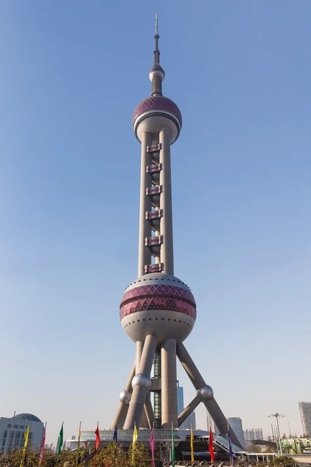 Shanghai’s Oriental Pearl Tower: A Skyline Invitation