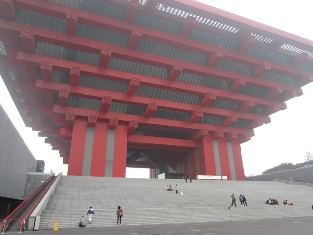 Shanghai Museum: Immerse in Timeless Craftsmanship and Cultural Heritage