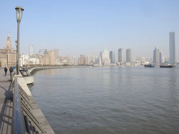 Evening Walks Along The Bund: Shanghai’s Riverfront Elegance
