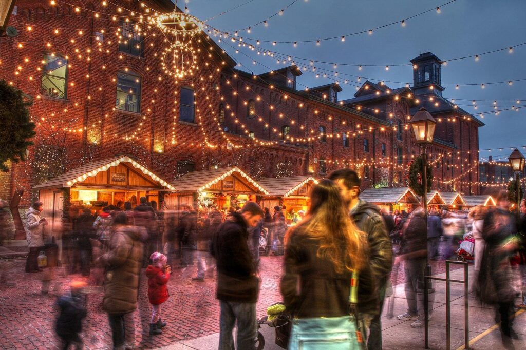 Distillery District Christmas Market (5257526487)