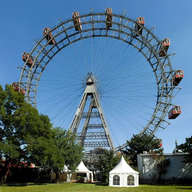 Vienna Highlights Guide: Must-See Palaces and Culture Awaits
