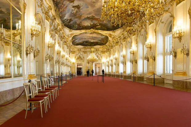 Vienna, Austria, Schönbrunn Palace Interior 15-04-18-Schloß-Schönbrunn-Großer-Saal-DSCF3688-RalfR
