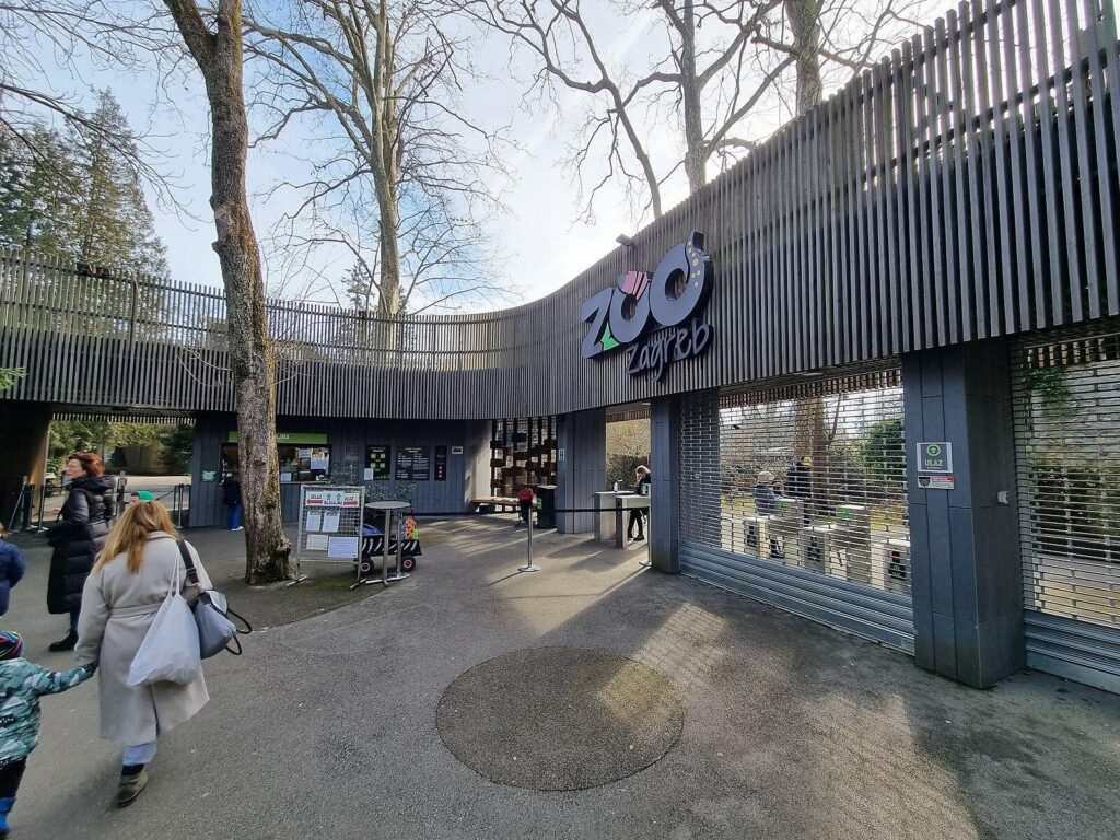 Maksimir zoo entrance